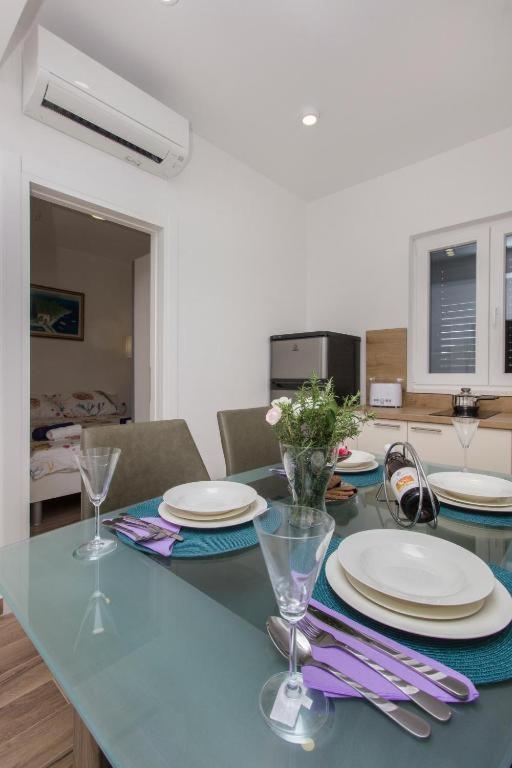 Riva 2 Apartment Krapanj Luaran gambar